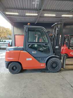 Diesel Forklifts 2019  Toyota 8FD50N (1)