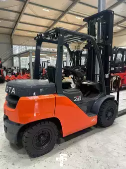 Dízel targoncák 2024  Toyota 8FD35F (3)