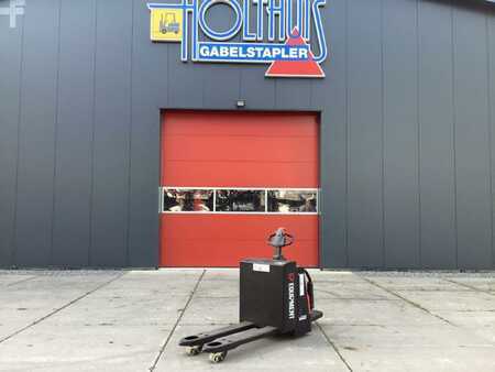 Electric Pallet Trucks 2025  EP Equipment RPL301 (1)