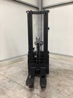 Electric Pallet Trucks 2025  EP Equipment ES16-RSi (5)