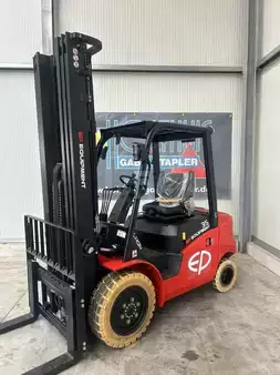 4-wiel elektrische heftrucks 2025  EP Equipment EFL353 P (1)
