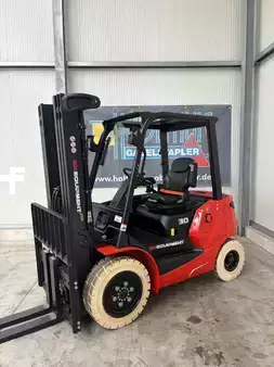 4-wiel elektrische heftrucks 2026  EP Equipment EFL30 Pro + Fingertip + Waage (1)