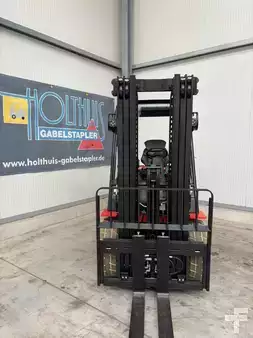 4-wiel elektrische heftrucks 2026  EP Equipment EFL30 Pro + Fingertip + Waage (3)