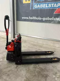 Lavtløftende truck 2026  EP Equipment F4 Ravas + Waage + Drucker (2)