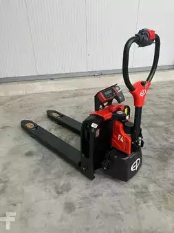 Lavtløftende truck 2026  EP Equipment F4 Ravas + Waage + Drucker (3)