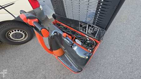 Wózek wysokiego podnoszenia 2002  Linde L10 (3)