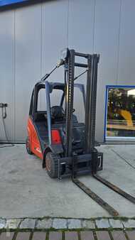 Dieselstapler 2009 Linde H20D (2)