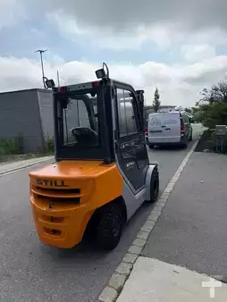 Carrelli elevatori diesel 2013  Still RC40 (6)