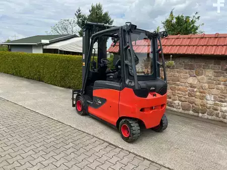Elektro 4 Rad 2020  Linde E 30/600  integr. Ladegerät (2)