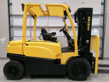 Elektromos 4 kerekű 2014  Hyster J4.5XN (5)