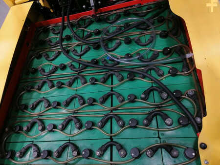 Elektromos 4 kerekű 2014  Hyster J4.5XN (9)