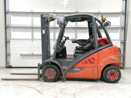 Wózki gazowe 2014  Linde H25T-02 (2)
