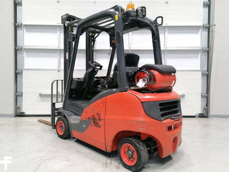 Carrello elevatore a gas 2011  Linde H16T-01 (3)