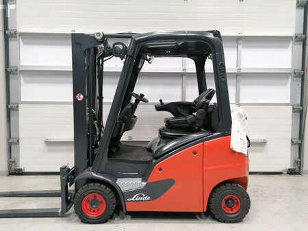 Carrello elevatore a gas 2015  Linde H16T-01 (2)