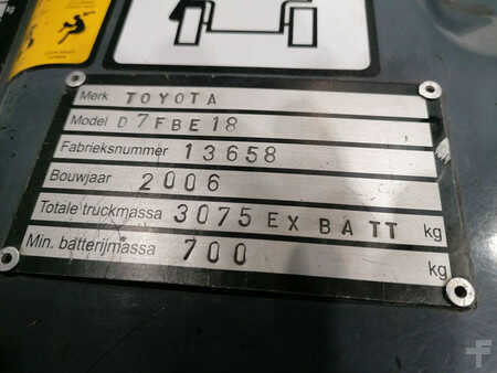 Eléctrica de 3 ruedas 2006  Toyota 7FBEF18 (11)