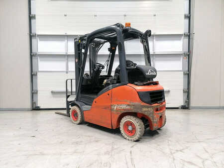 LPG Forklifts 2013  Linde H16T-01 (3)