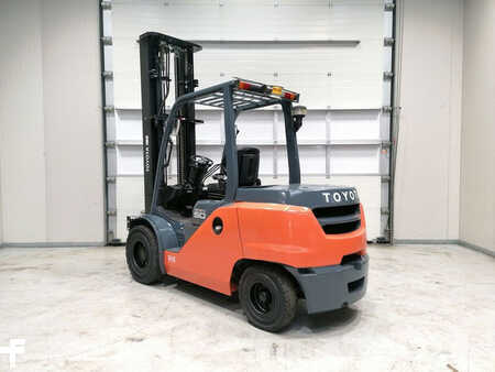 Diesel Forklifts 2018  Toyota 40-8FD50N (3)