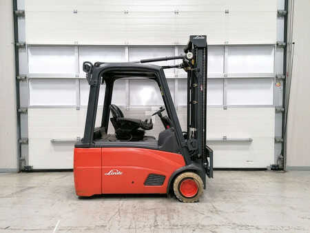 Chariots électriques à 3 roues 2012  Linde E20L-01 (5)