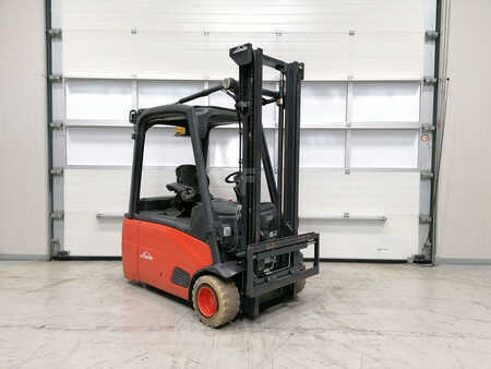 Chariots électriques à 3 roues 2012  Linde E20L-01 (6)