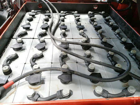 Chariots électriques à 3 roues 2012  Linde E20L-01 (9)