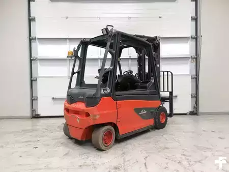 Carrelli elettrici 4 ruote 2012  Linde E30L-01 (4)