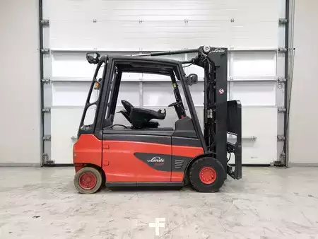 Carrelli elettrici 4 ruote 2012  Linde E30L-01 (5)