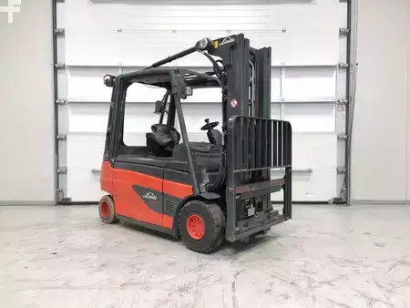 Carrelli elettrici 4 ruote 2012  Linde E30L-01 (6)