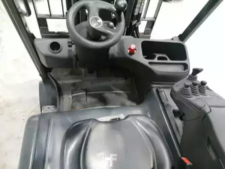 Carrelli elettrici 4 ruote 2012  Linde E30L-01 (8)