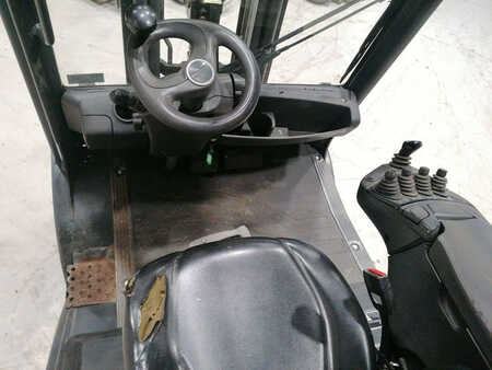 LPG Forklifts 2013  Linde H20T-02/600 (8)