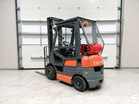 LPG Forklifts 1999  Toyota 42-6FGF15 (3)