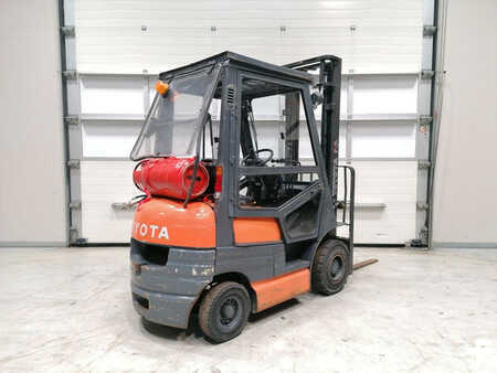 LPG Forklifts 1999  Toyota 42-6FGF15 (4)