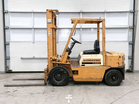 Diesel Forklifts - Komatsu FD25-8 (2)