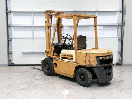 Diesel Forklifts - Komatsu FD25-8 (3)