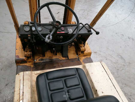 Diesel Forklifts - Komatsu FD25-8 (8)