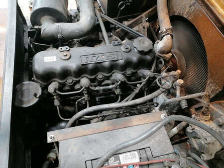 Diesel truck - Komatsu FD25-8 (9)