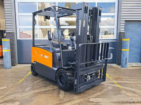 Doosan B30X-7 Plus