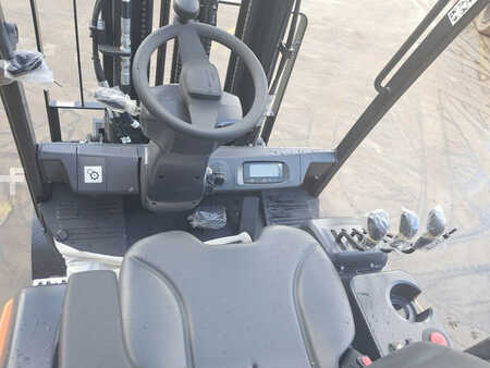 Doosan B25X-7 Plus