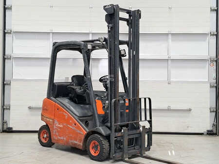 Carretilla elevadora diésel 2010  Linde H18D-01 (6)