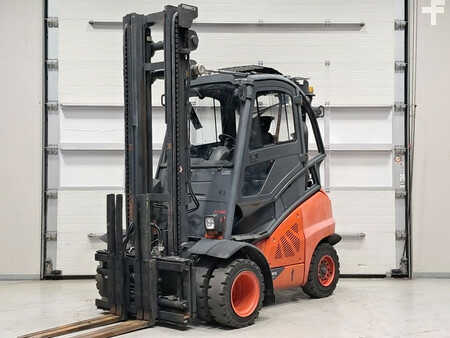 Treibgasstapler 2015  Linde H40T-02 (1)