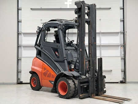 Treibgasstapler 2015  Linde H40T-02 (6)