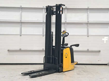Pallet Stackers - [div] CDD15K (1)