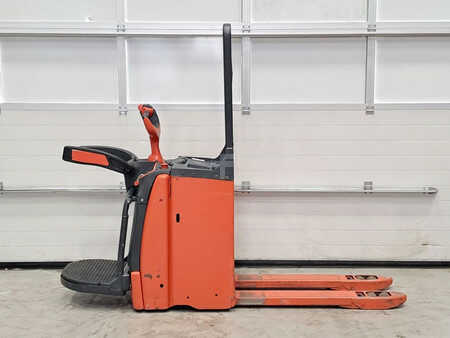 Electric Pallet Trucks 2019  Linde T20AP (5)