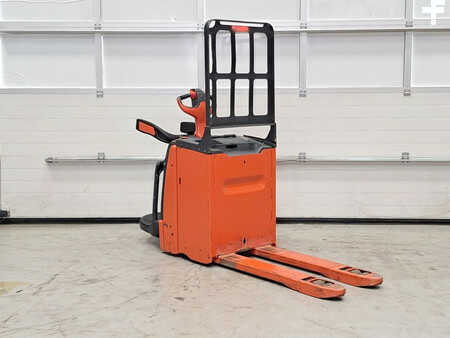 Electric Pallet Trucks 2019  Linde T20AP (6)