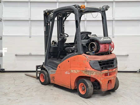 Carretilla elevadora GLP 2012  Linde H20T-01 (3)