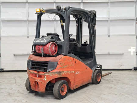 Carretilla elevadora GLP 2012  Linde H20T-01 (4)