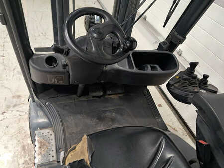 Carretilla elevadora GLP 2014  Linde H20T-01 (8)