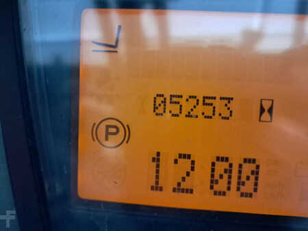 Eléctrico - 4 rodas 2016  Linde E30-01 (10)