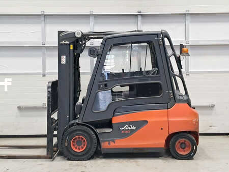 Eléctrico - 4 rodas 2016  Linde E30-01 (2)