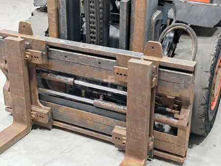 Empilhador diesel 2011  Linde H45D-01 (7)