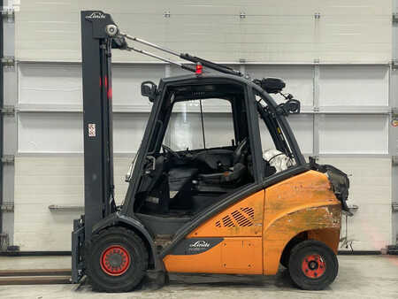 LPG heftrucks  Linde H35T-02 (2)